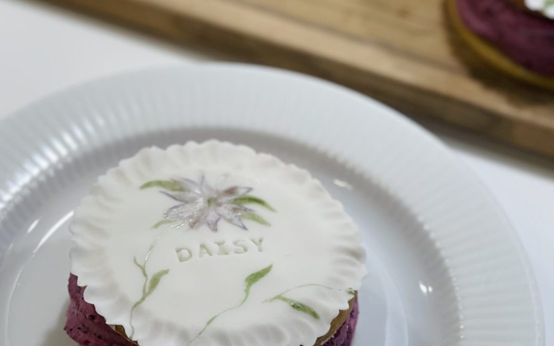 Daisy Medaljer – kager til dronningens 50-års jubilæum